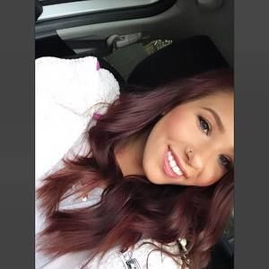 Meet your Posher, Olivia